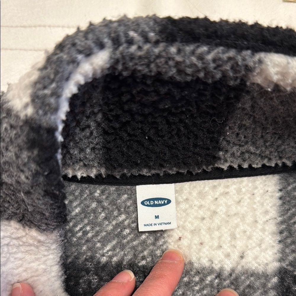 Old Navy Black and White Sweatshirt Buffalo Plaid - Picture 5 of 8